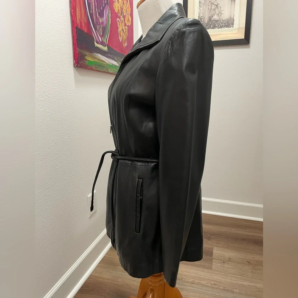 Vintage Black Leather Jacket - Picture 6 of 11